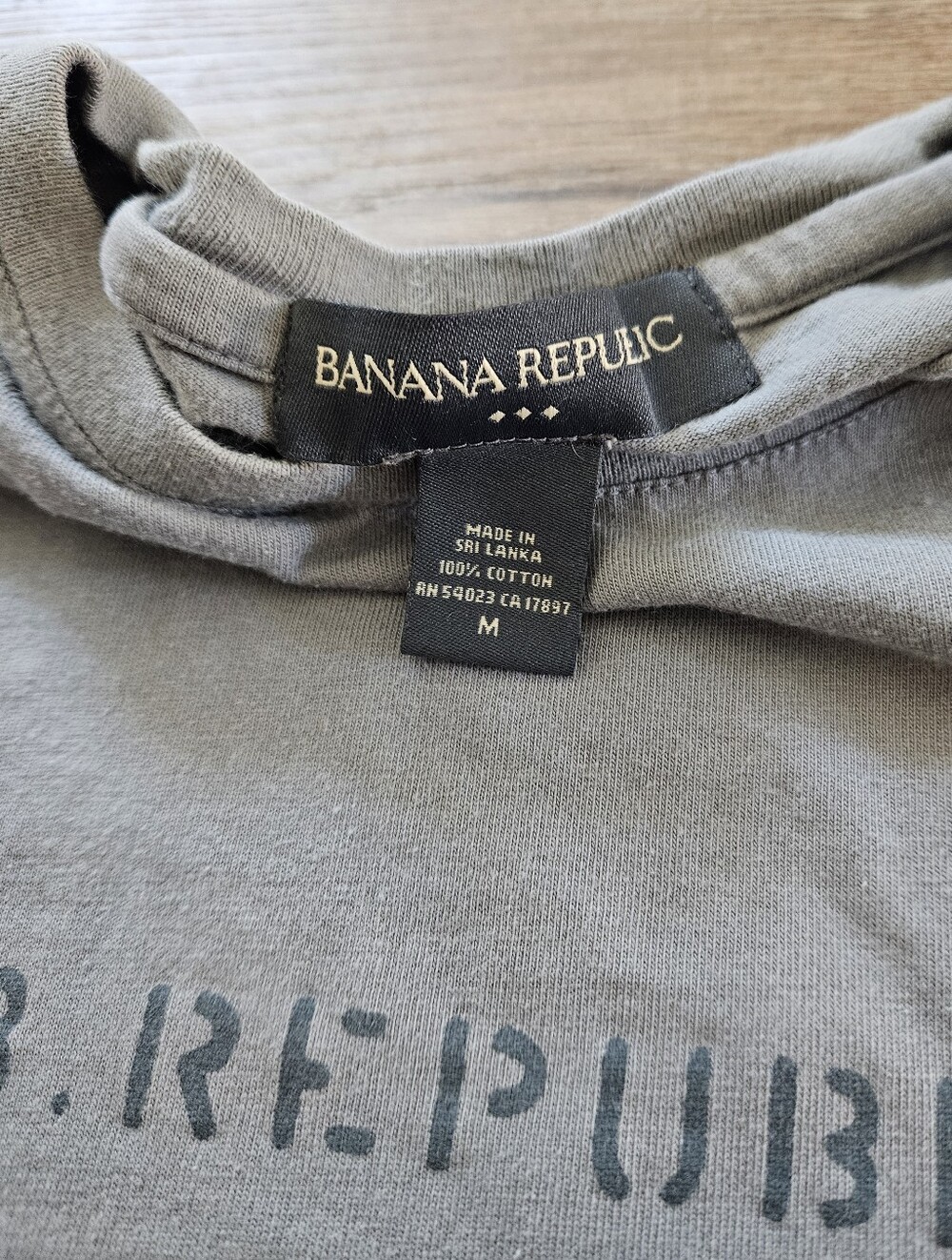 Banana Republic Men's Gray Crew Neck Logo T-Shirt Size M - Picture 6 of 7
